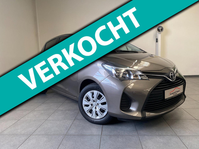 Toyota Yaris 1.3 VVT-i - Navigatie - camera - 1e eigenaar - Dealer onderhouden!