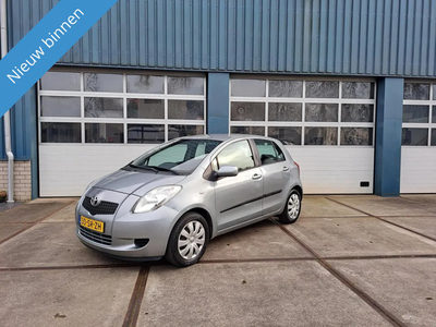 Toyota Yaris VVT i1.3 Sol. 5Drs Airco , trekh Nw APK