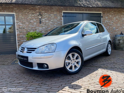 Volkswagen Golf 1.4 - LM velgen - Airco - Stoelverwarming -