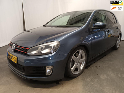 Volkswagen Golf 1.4 TSI Highline - GTI Look - Frontschade