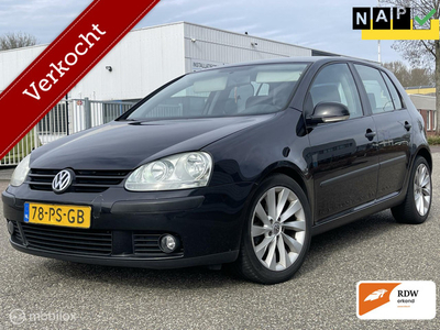 Volkswagen Golf 1.6 FSI Sportline