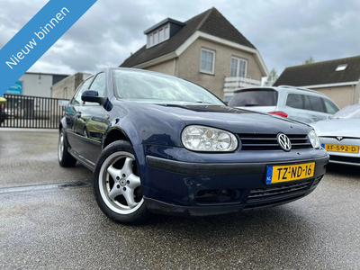 Volkswagen Golf 1.6 Trendline