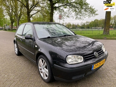 Volkswagen Golf 2.0 Trendline