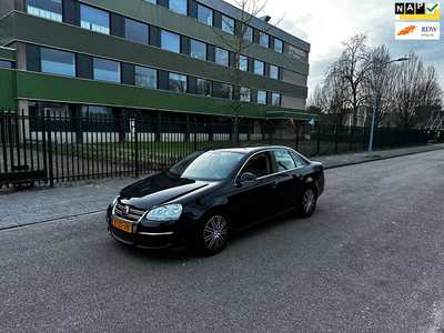 Volkswagen Jetta 1.4 TSI Comfortline Business Clima.Clima.Navi