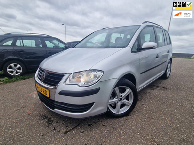 Volkswagen Touran 1.4 TSI Optive/ 2e eigenaar/nap/apk 04-2025/airco/trekhaak/rijd schakelt perfect/inruilen is mogelijk