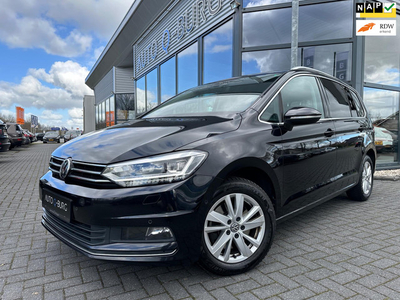 Volkswagen Touran 2.0 TDI Highline 7-Persoons| BJ 2020| Automaat|Led|DAB+ 1e eig.| Trekhaak| Stoelverw| Climate contr| Nette auto!