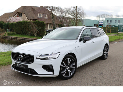 Volvo V60 2.0 T8 Recharge AWD R-Design / Navi / BLIS / ACC