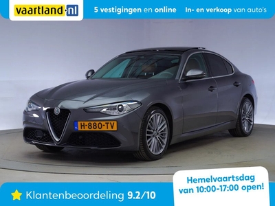 Alfa Romeo Giulia 2.0 T Corporate Edition Aut. [ Panorama Leder Xenon ]