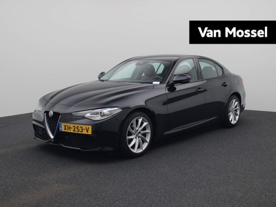 Alfa Romeo Giulia 2.0T Super | Camera | Lederen Bekleding | Climate-Control | Stoelverwarming | Stuurverwarming | Cruise-Control | bestuurder stoel elektrisch verstelbaar |