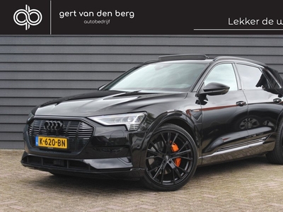 Audi e-tron 55 quattro Pro Line Plus - FULL BLACK - PANODAK - HEAD UP - TREKHAAK - BTW -