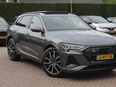 Audi e-tron e-tron 50 quattro Launch Ed. Black 71 kWh 3 x S-line / Panoramadak / 20'' / Luchtvering / Dodehoek / ACC / Navigatie / Stoelverwarming