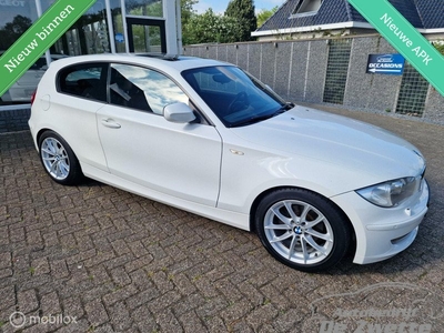 BMW 1-serie 118i EffDyn. Ed. Business Line Ultimate Edition