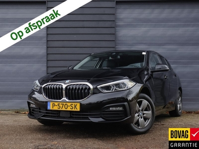 BMW 1-serie 118i High Executive (136PK) 1e-Eig. BMW-Dealer-Onderh, 12-Mnd-BOVAG, NL-Auto, Leer, Navigatie/Apple-Carplay/Android-Auto, Stoelverwarming, DAB, Lane-Assist, Cruise-Control, Parkeersensoren-V+A, Privacy-Glas, Virtual-Cockpit