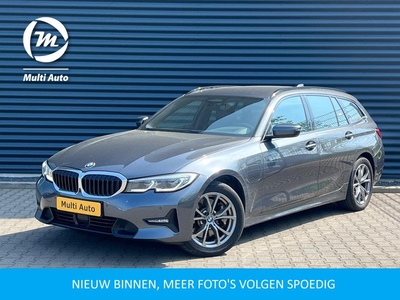 BMW 3 Serie Touring 330e Sport Line Plug in Hybrid PHEV | Merino Leder | Laser Led | Adaptive Cruise | Harman Kardon | 360 Camera | Head-up Display | Memory Stoelen |