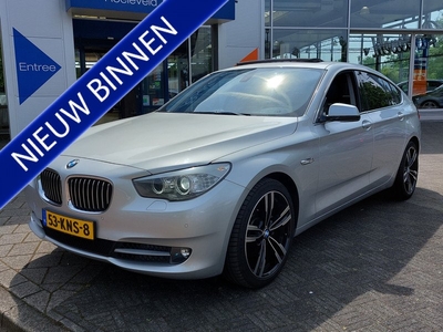 BMW 5 Serie Gran Turismo 535i 306pk Steptronic High Executive | Origineel NL | Navi | Leder+Verwarmd | Panorama Schuifdak | Bi-Xenon | Clima | Cruise | Licht+Regensensor | Privacy Glass | 20''lm | Trekhaak