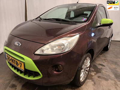 Ford Ka 1.2 Titanium - Airco - Schade