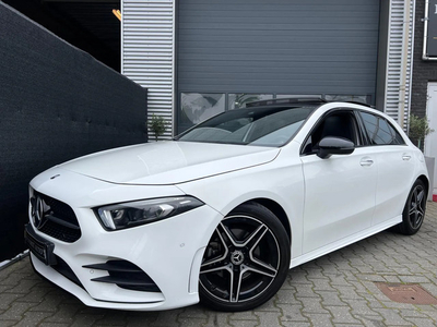 Mercedes-Benz A-klasse 180 *amg-pakket*schuifdak*keyless*Led