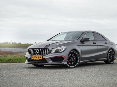 Mercedes-Benz CLA-klasse 45 AMG 4MATIC DEALER ONDERHOUDEN / NAVI / AIRCO / STOELVERWARMING