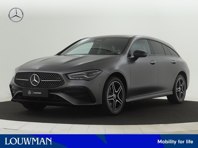 Mercedes-Benz CLA-Klasse Shooting Brake 250 e Star Edition AMG Line | Trekhaak | Nightpakket | Dodehoekassistent | Parkeerpakket met achteruitrijcamera | USB pakket plus | KEYLESS GO-comfortpakket | Sfeerverlichting | Verwarmde stoelen vooraan |