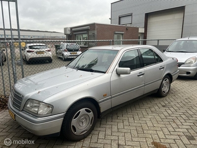 Mercedes C-klasse 220 Benzine Automaat EL Ramen Apk 10-2025