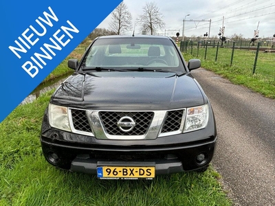 Nissan Navara 2.5 dCi SE King Cab