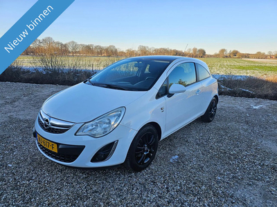 Opel Corsa 1.2 EcoFlex Selection 2011! Nieuwe APK