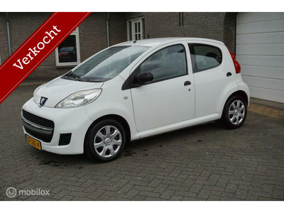 Peugeot 107 1.0-12V XR 5 deurs met Airco en nieuwe apk !!