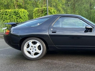 Porsche 928 GTS