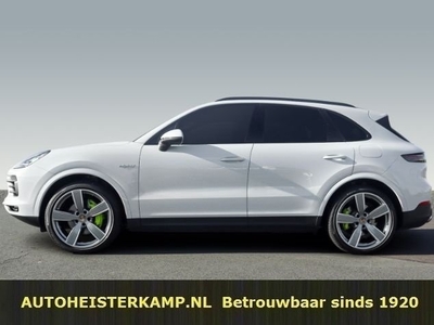 Porsche Cayenne 3.0 E-Hybrid Panoramadak 22 Inch PDLS PASM Luchtvering