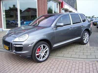 Porsche Cayenne 4.8 Turbo