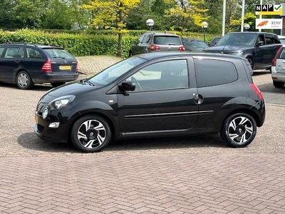 Renault Twingo 1.2 16V Dynamique,bj.2014,kleur:zwart,airco,sportvelgen,cruise control,dealer onderhouden,NAP 232620 km.APK 03/2025