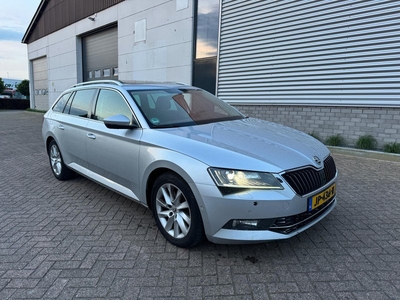 Skoda Superb Combi 1.6 TDI Business (bj 2016) DSG|PANO|MEMORY|XENON|VOL OPTIES!