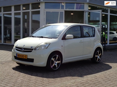 Subaru Justy 1.0 Comfort 5 Deurs / Airco / Leder / 1e Eigenaar.