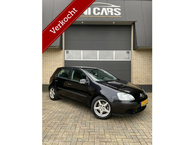 Volkswagen Golf 1.6 Sport|16 Inch LM|Stoelverwarm|Navi|RNS|