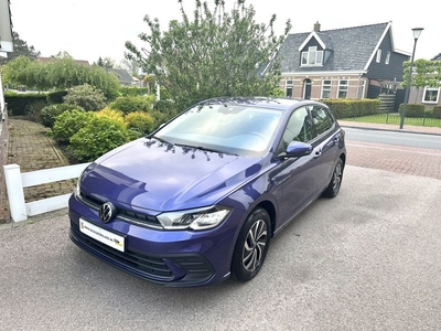 Volkswagen Polo 1.0 TSI 95PK LIFE CARPLAY PARKEERSENSOREN STOELVERWARMING BLINDSPOT ZO GOED ALS NIEUW!!