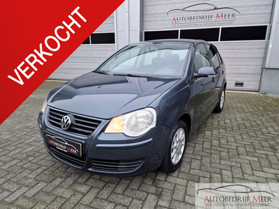 Volkswagen Polo 1.4-16V Optive Airco| Cruise| Nw schijven+rembl|