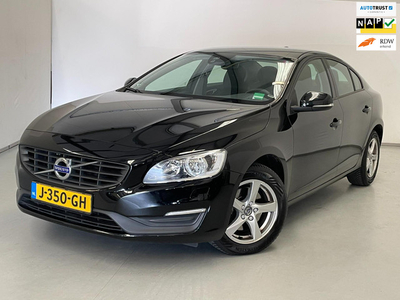 Volvo S60 2.0 T3 / Navi / Stoel + Stuurverwarming / Trekhaak