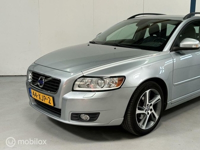 Volvo V50 2.0 Business Edition NL-AUTO / LEER / NAVI