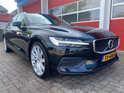 Volvo V60 2.0 T5 | 251 PK | Momentum | 8-traps Aut. |