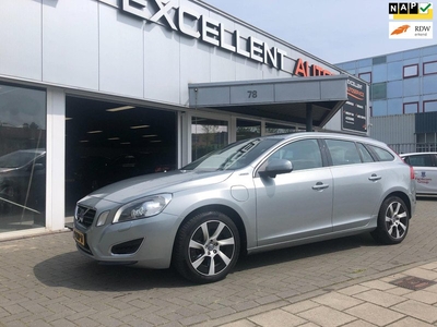 Volvo V60 2.4 D6 AWD Plug-In Hybrid Pure Limited