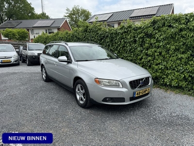 Volvo V70 2.0 Momentum | Leer | Navi | Autom. Airco | Cruise Control | LMV | PDC | Trekhaak | LPG-G3 | APK tot 10-05-2025!