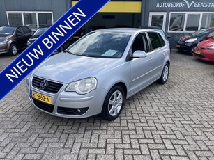 Volkswagen Polo 1.4-16V Silver Edition. 5Drs.