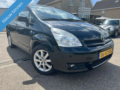 Toyota Verso 1.8 VVT-i Dynamic