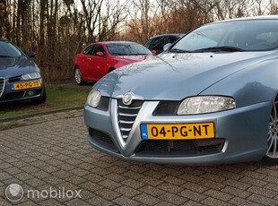 ALFA ROMEO GT 1.9 JTD Distinctive