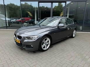 BMW 3-serie 320i 184pk M-Sport,HUD,Leer,Schuifdak,Xenon,Navi,Camera,Clima