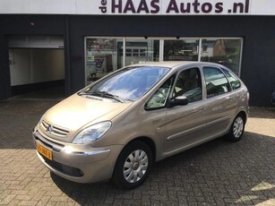 Citroën Xsara Picasso 2.0i-16V Exclusive / HOGE INSTAP /