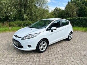 Ford Fiesta 1.25 82PK I VOORUITVERW. I DEALER ONDERHOUDEN I