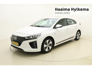 Hyundai IONIQ Premium EV | Leer | Schuifdak | Camera | Navigatie | Stoelverwarming | Parkeersensoren voor en achter | Cruise control | Climate control