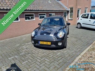 Mini 1.6 Cooper Business Line 123 pk , airco , pano. dak