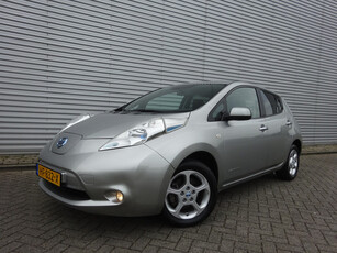 Nissan Leaf Acenta 30 kWh / Airco / Navi / Stoelver. / Lm velgen